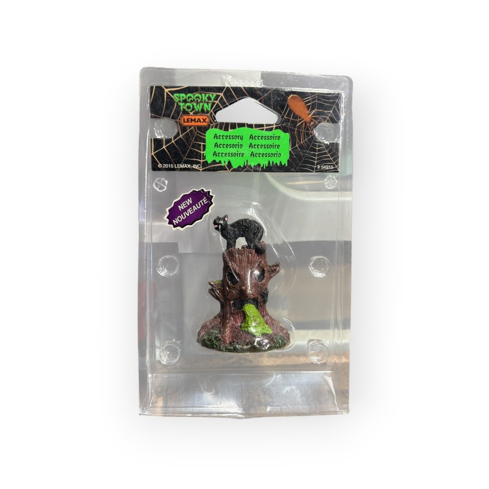 Lemax Spooky Town Halloween Village Accessory Black Cat on Tree Stump 54915